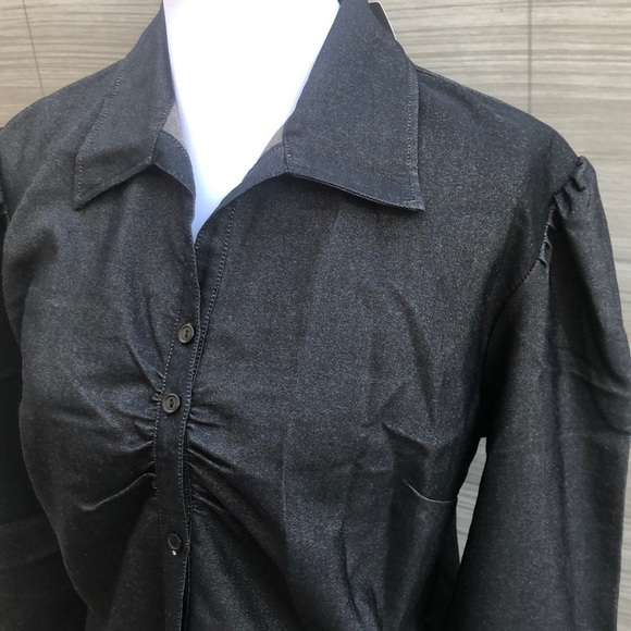 Button down Blouse Size Medium New with tags - Picture 4 of 9